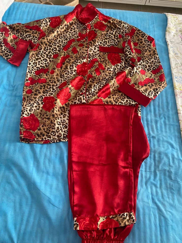 Kırmızı İşlemeli Mini Hamile Şortu - Görsel 4