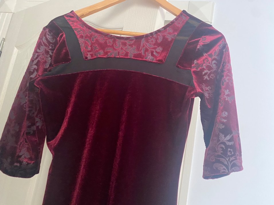 Bordo Uzun Kadife Gotik Elbise - Görsel 2