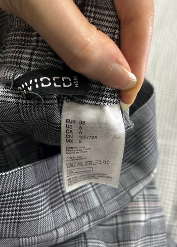 38 Beden Kemerli Gri Ekoseli Mini Şort