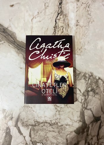 Cinayetler Oteli - Agatha Christie