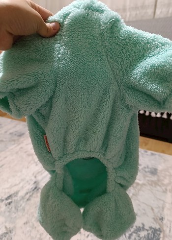 Turkuaz Nakışlı Kürklü Köpek Tulumu