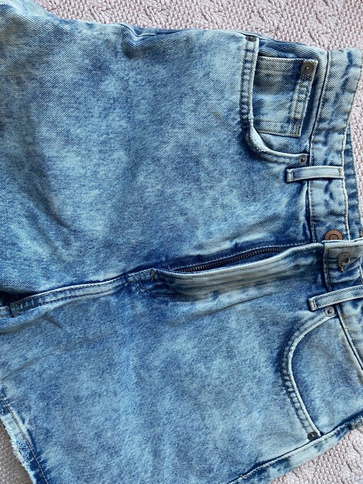 Mavi Desenli Kadın Denim Şort - Görsel 3