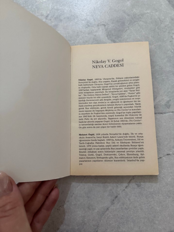 Erdal Öz ve Nikolay Gogol Hikaye Kitapları - Görsel 2