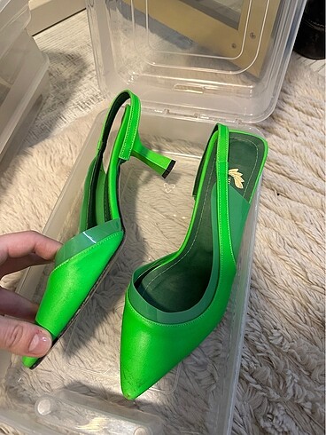 Zara Yeşil sitiletto