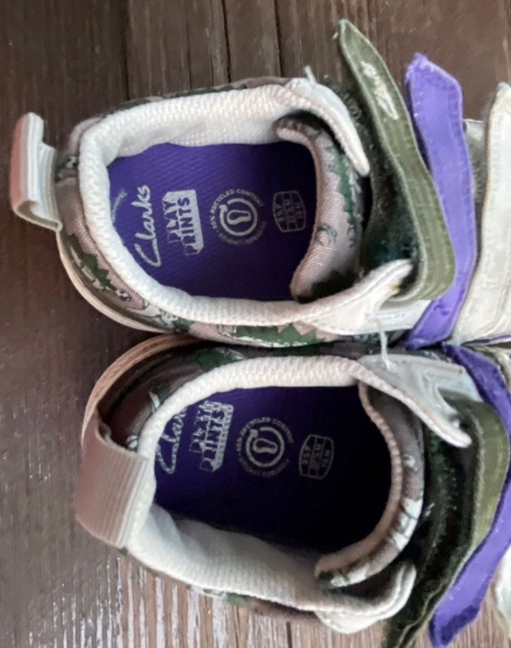 Clarks dinazor desenli bez ayakkabı - Görsel 3