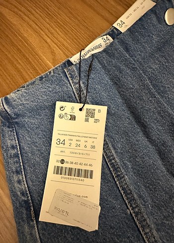 Stradivarius Stradivarius Düğmeli Bol Kesim Kadın Kot Şort