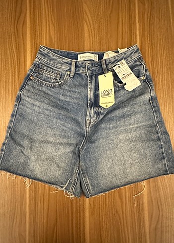 Stadivarius Gri Loose Fit Mini Denim Şort