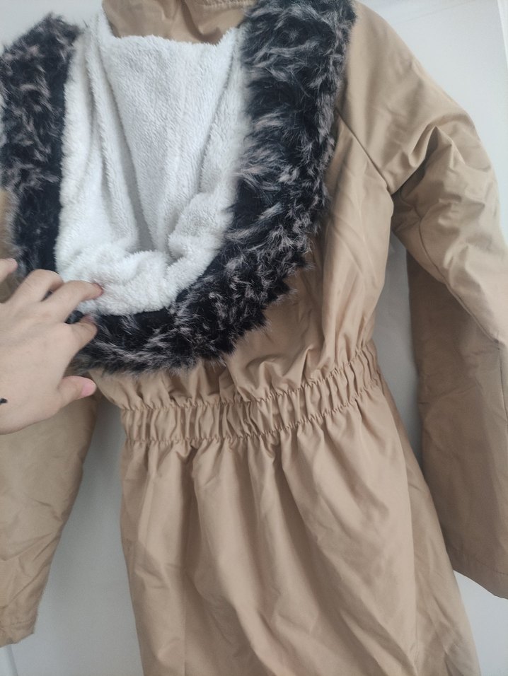 Bej Uzun Kadın Yağmurluk Kemerli - Görsel 4