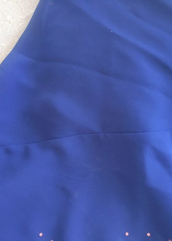 42 Beden Koyu Mavi, Payet İşlemeli Kız pantolon üst iki parçadan oluşuyor