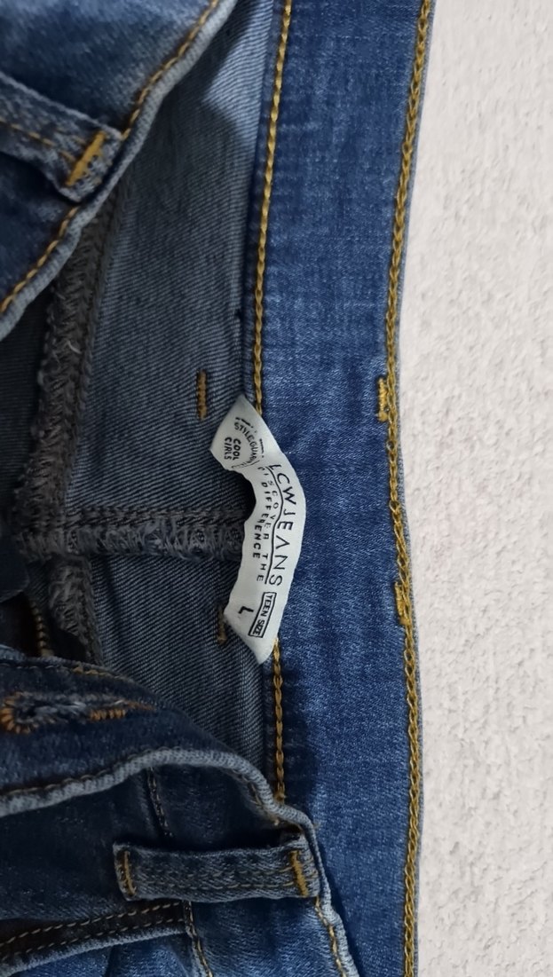 Lacivert Kadın Mini Denim Şort - Görsel 3