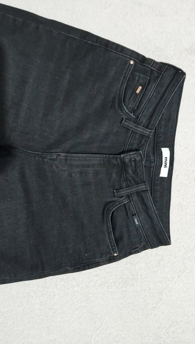 Siyah Mini Denim Kadın Şort - Görsel 2