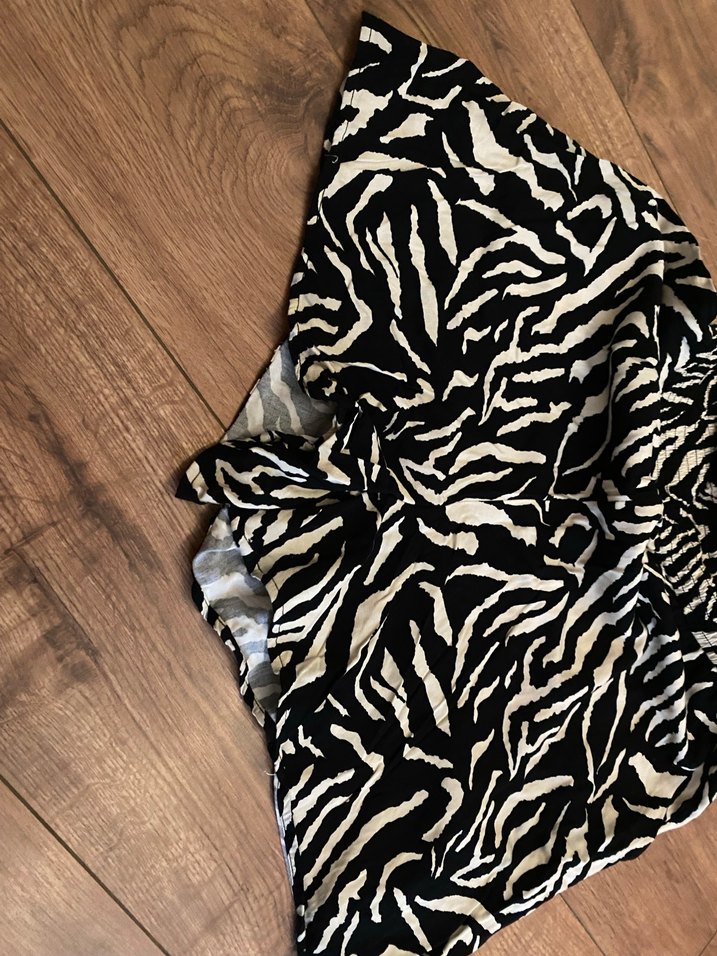 Zebra Desenli Siyah Mini Tulum - Görsel 4