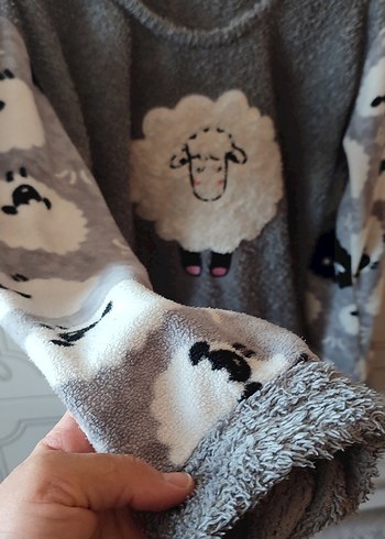 Gri Nakışlı Yün Pijama - Görsel 2