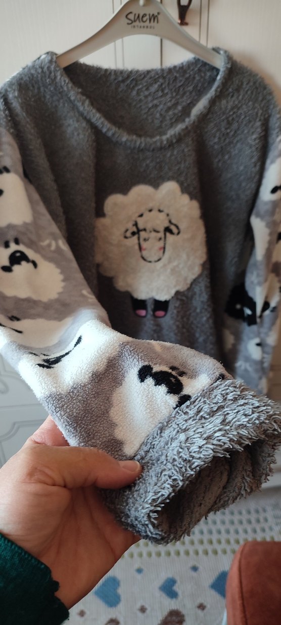 Gri Nakışlı Yün Pijama - Görsel 2