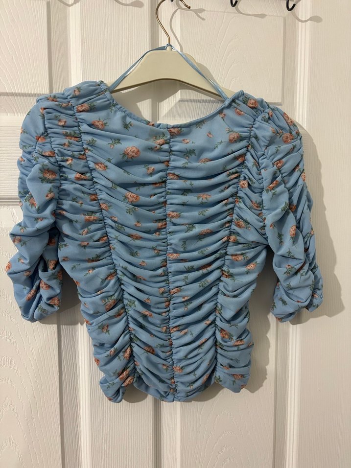 Zara Mavi V Yaka Pliseli Kısa Kollu Bluz - Görsel 2