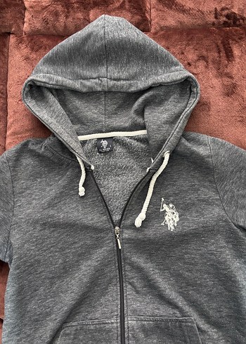 Polo Nakışlı Gri Kapüşonlu Fermuarlı Erkek Sweatshirt - Görsel 4