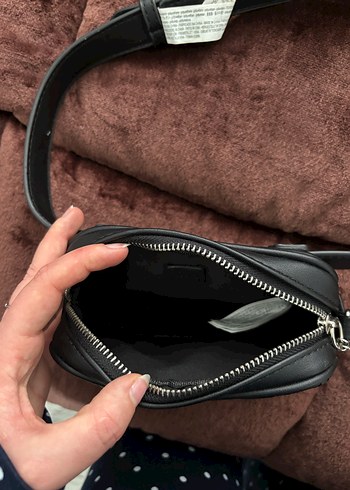 Bershka Kemerli Siyah Deri Kadın Çapraz Çanta - Görsel 3