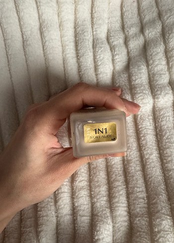 Estee Lauder Double Wear Fondöten SPF 10 - Görsel 2