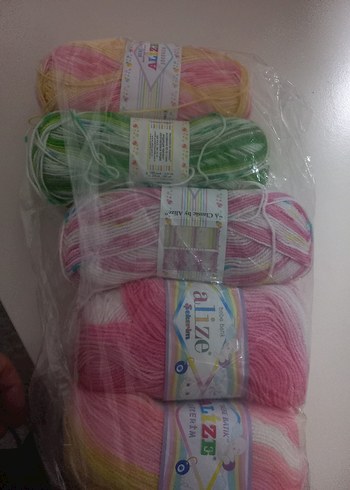 Renkli Noktalı El Örgü İpliği - Görsel 4