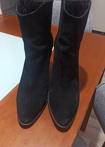 Siyah Süet Kadın Topuklu Bot - Görsel 5