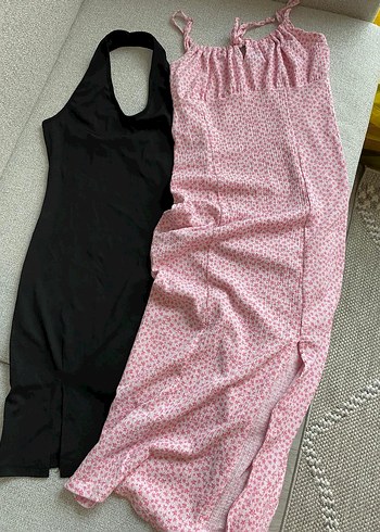 Pembe ve siyah elbise