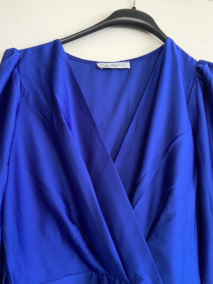 Uzun, V Yaka, Dökümlü Mavi Kadın Saten Elbise - Görsel 2