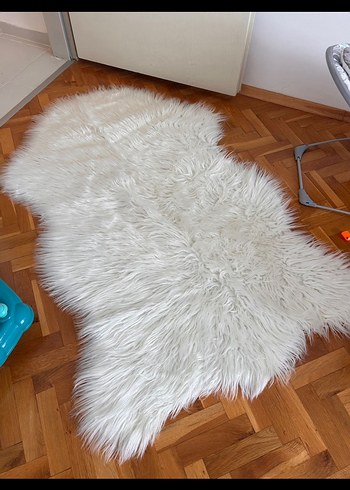 Beyaz Bohem Tarzı Peluş Halı