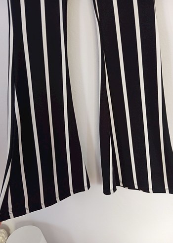 Siyah Beyaz Çizgili Pilili Kadın Kumaş Pantolon - Görsel 4