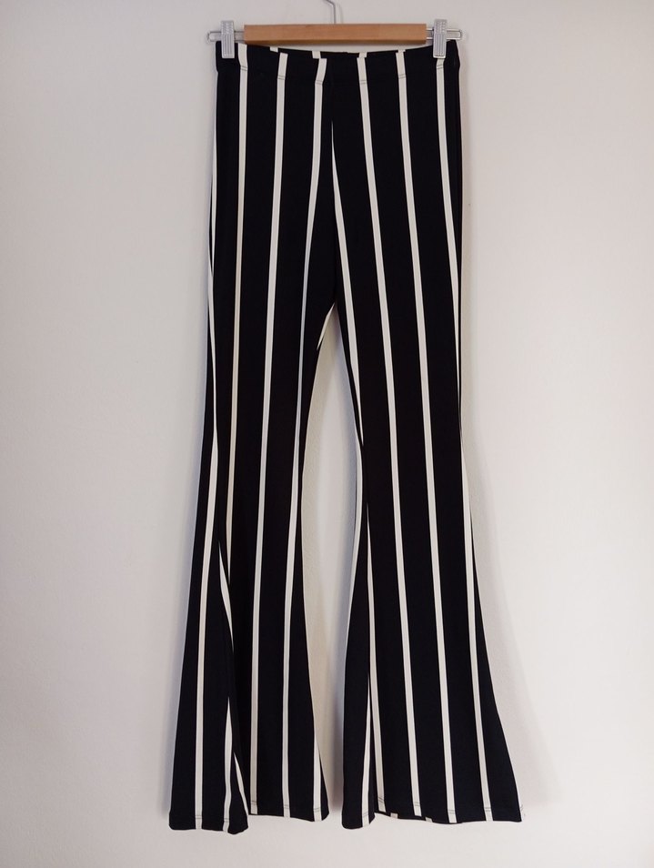 Siyah Beyaz Çizgili Pilili Kadın Kumaş Pantolon - Görsel 2