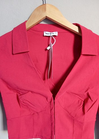 Kırmızı V Yaka Düğmeli Kadın Bluz - Görsel 3