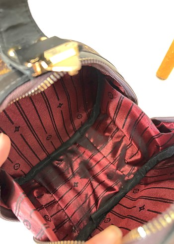 LV çanta - Görsel 8