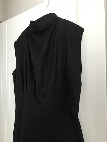 40 Beden siyah Renk Siyah elbise yırtmaçlı büzgülü
