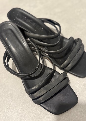 Siyah Minimalist Topuklu Kadın Sandalet - Görsel 3