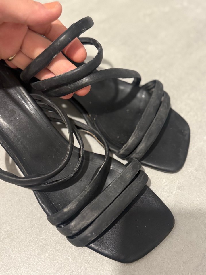 Siyah Minimalist Topuklu Kadın Sandalet - Görsel 2