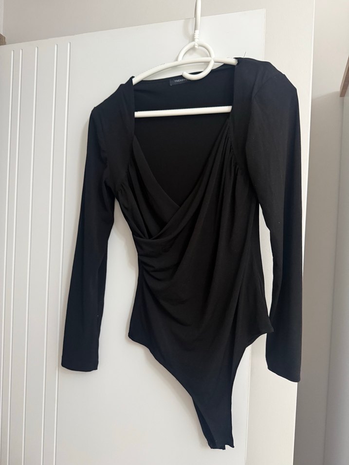 Uzun Kollu Siyah Drapeli V Yaka Bluz - Görsel 2