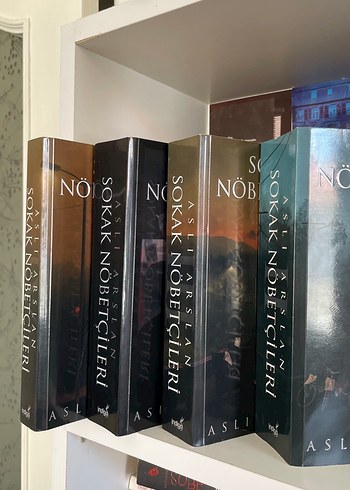 Sokak Nöbetçileri - Aslı Arslan