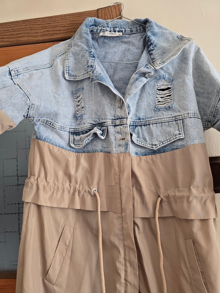 Düğmeli Yırtık Detaylı Kadın Denim Trenckot - Görsel 3