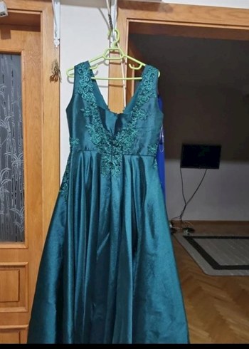 Yeşil Nakışlı Uzun V Yaka Abiye Elbise - Görsel 2