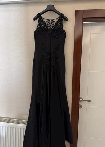 Dantel Detaylı Siyah Uzun Abiye Elbise - Görsel 3