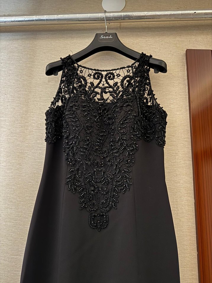 Dantel Detaylı Siyah Uzun Abiye Elbise - Görsel 2