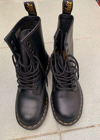 36 Beden Dr. Airwair martens