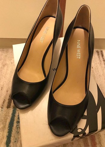 Nine West 37