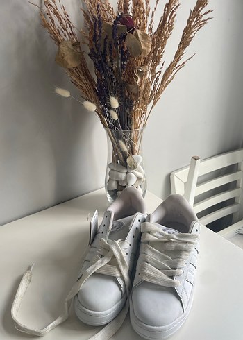 Beyaz Bağcıklı Kadın Spor Ayakkabı - Görsel 2