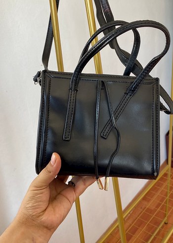 Guess Klasik Siyah Kadın Deri Çanta