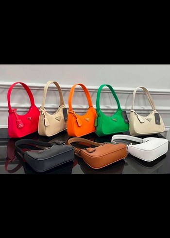 Prada Tokalı Siyah Kadın Omuz Çantası