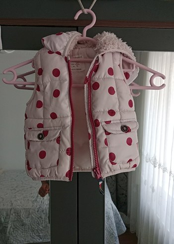 Zara Kapüşonlu Puanlı Kız Çocuk Yeleği