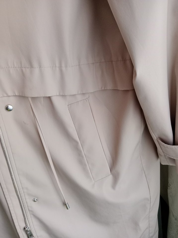 Bej Düğmeli Beymen yağmurluk - Görsel 2