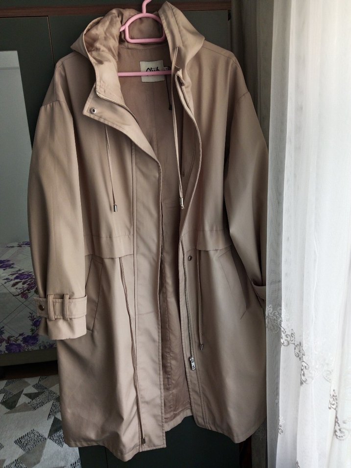 Bej Düğmeli Beymen yağmurluk - Görsel 5