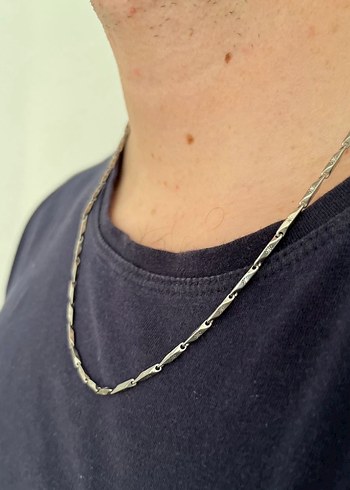 Gri Zincir Detaylı Minimalist Erkek Kolye - Görsel 2