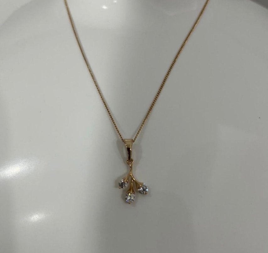 Beyaz Taşlı Salkım Model Çelik Kadın Kolye - Görsel 2